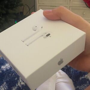 Apple White Wireless Earbuds